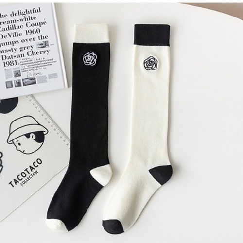 ＊即納＊Camellia high socks（Black / White）