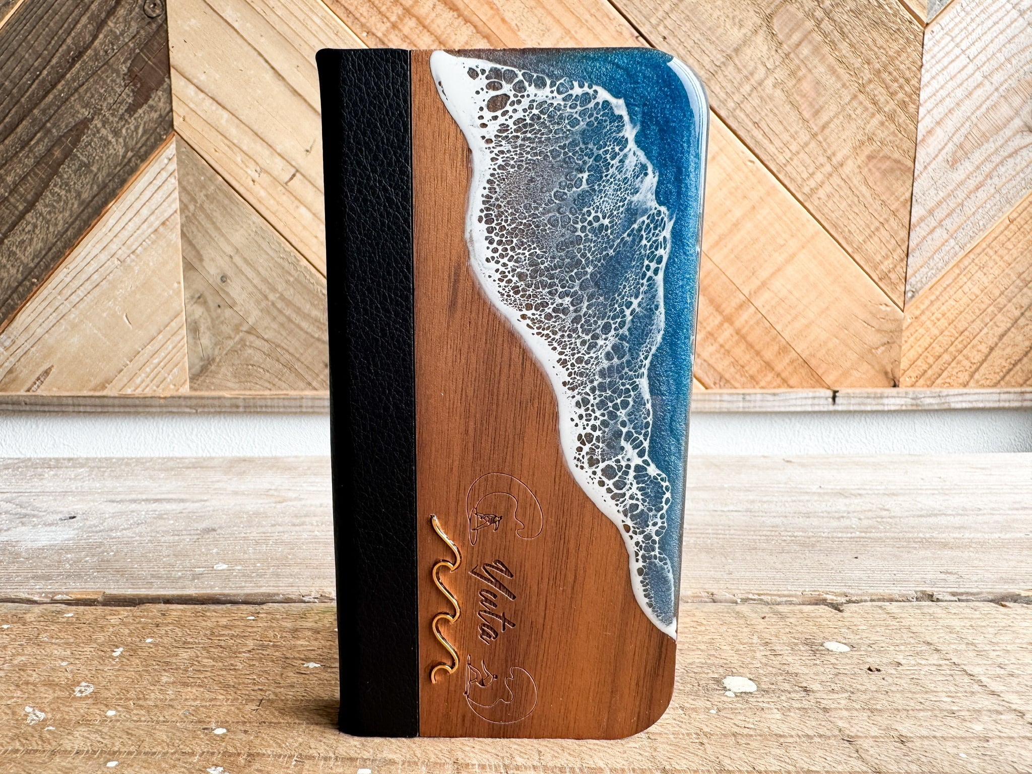 Surfers/wood×resin lagoon blue wave手帳型case(walnut)