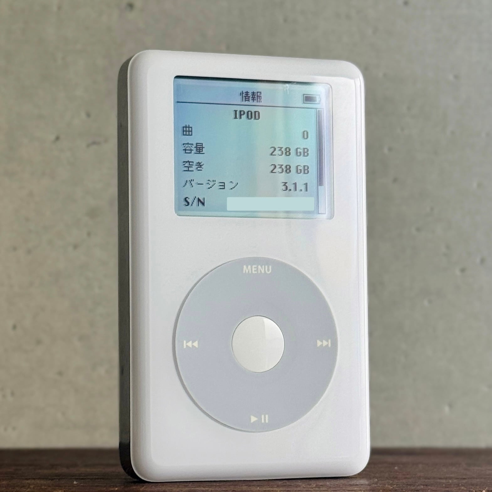 1台限定】Apple 第4世代 iPod (モノクロ) SSD化 ＋ 3000mAh モンスター