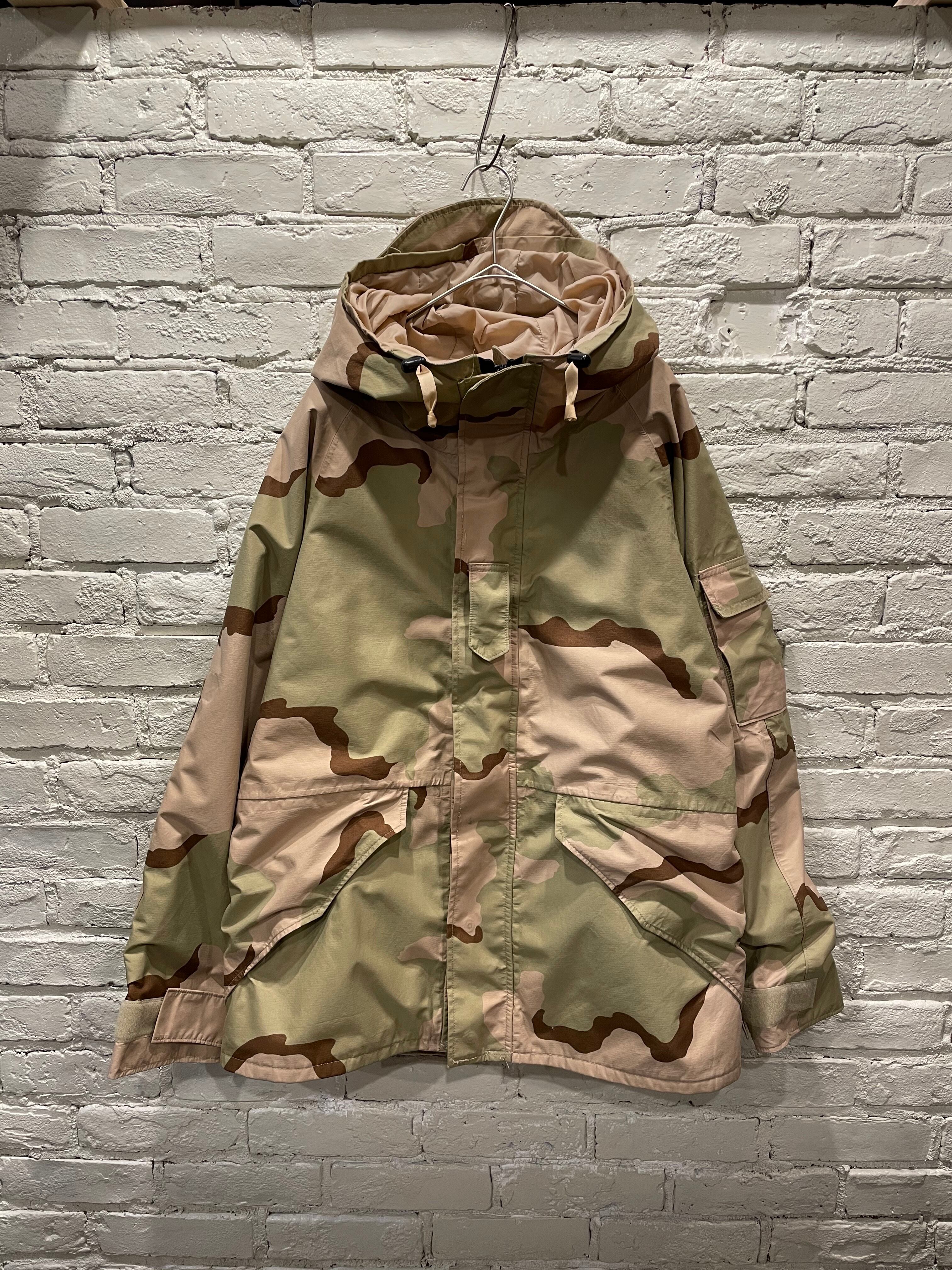 ユニセックス】アメリカ軍 デザートカモ GORE-TEX パーカー 