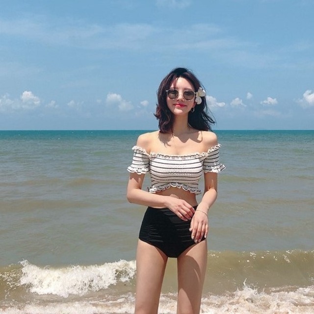 水着 レディース 送料無料 カラバリ1色 ホワイト サイズ3展開 M L XL ビキニ水着 セクシー 大きいサイズ セット お得 オフショル バンドゥ 水着 チューブトップ ビキニ スイムウェアおしゃれ 可愛い 個性的 夏 海 リゾート ブラックビキニ 上下セット 2点セット ボーダー 新作 大人可愛い 韓国 オルチャン 韓国ファッション