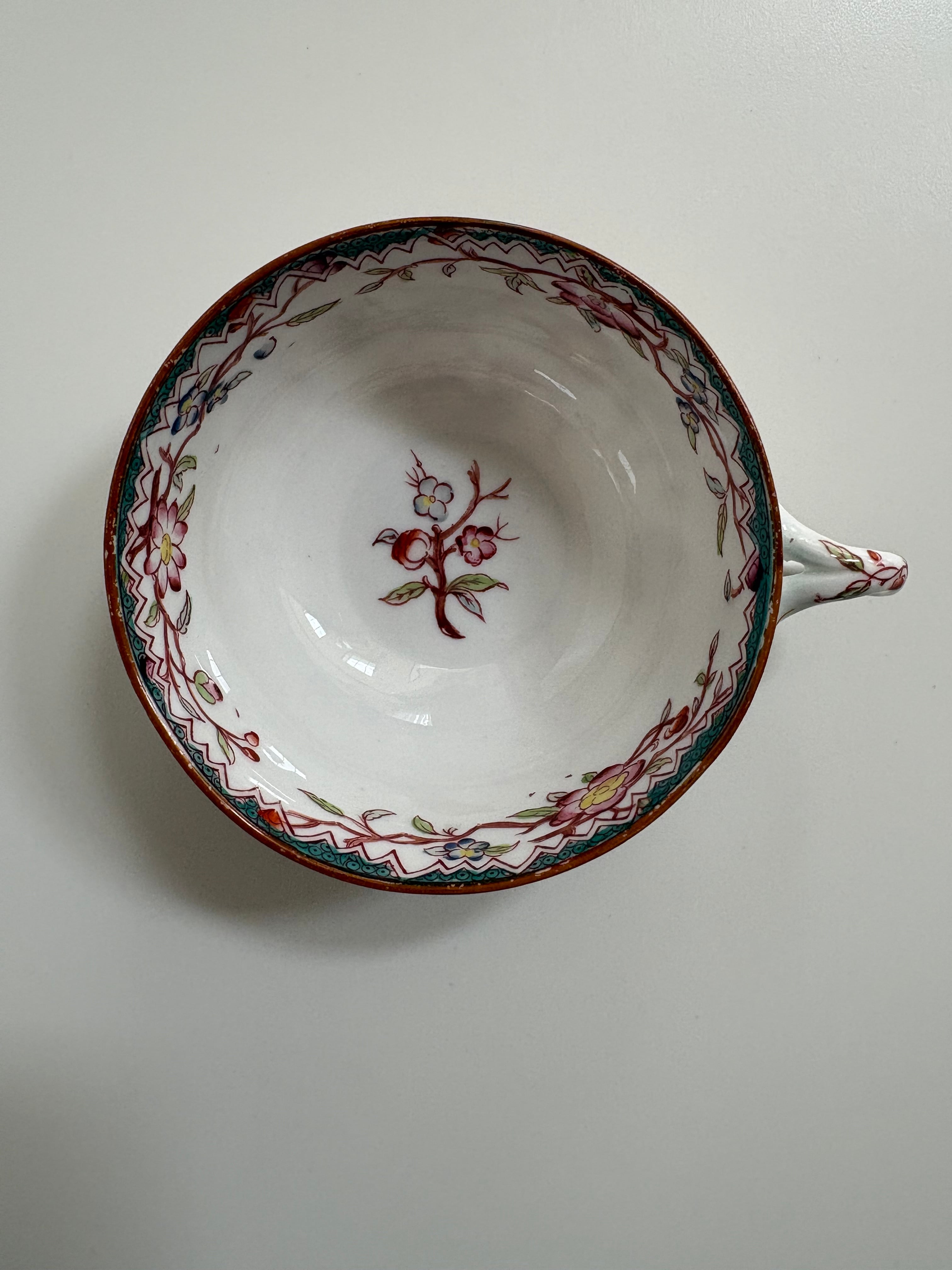 サルグミンヌ MINTON No.218 ティーカップ＆ソーサー（深い翡翠色の花