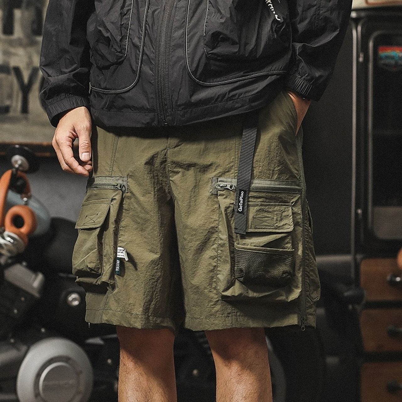 Casual shorts with multiple pockets(MT1237)