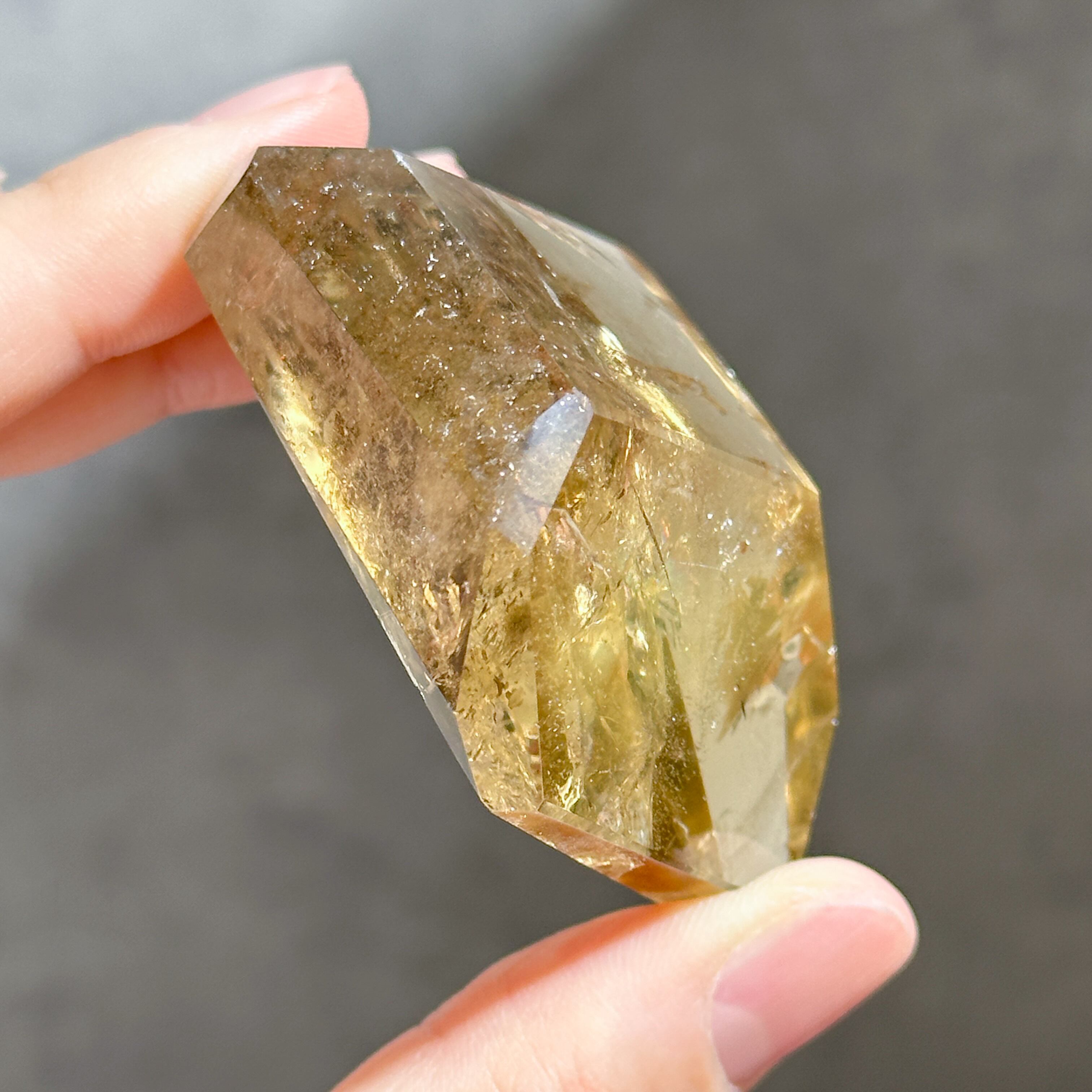 虹◎シトリン（黄水晶） フリーフォーム73◇ Citrine ◇ 天然石・鉱物