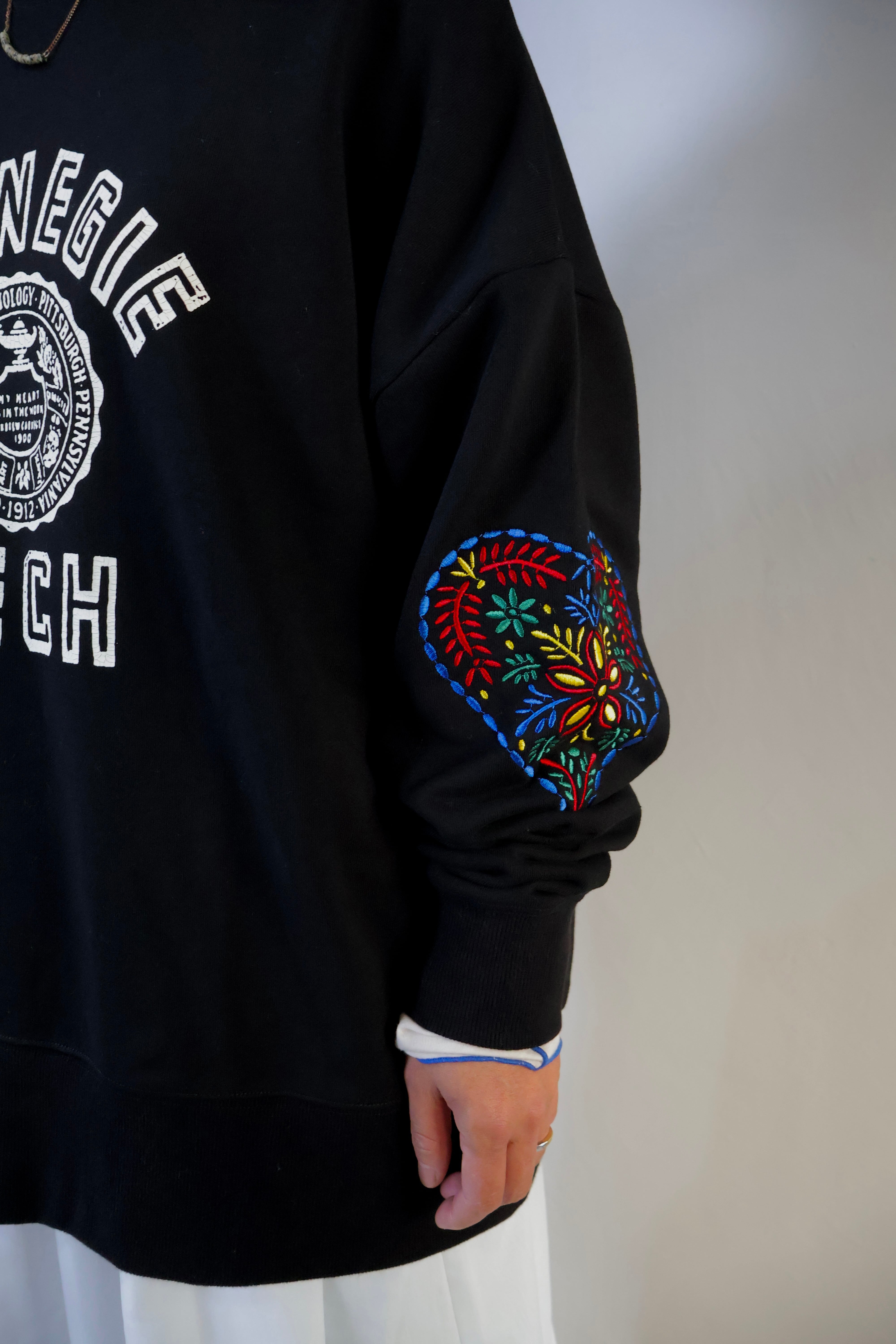 ■いっちさま専用■カケラ 中綿ブルゾン 刺繍スウェット■ NEW！裏毛カレッジプリント袖刺繍スウェット【12509-335-10】2025AW