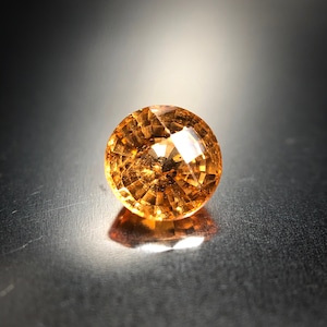 フレッシュなマンダリンカラー 0.7ct 天然 スペサタイトガーネット