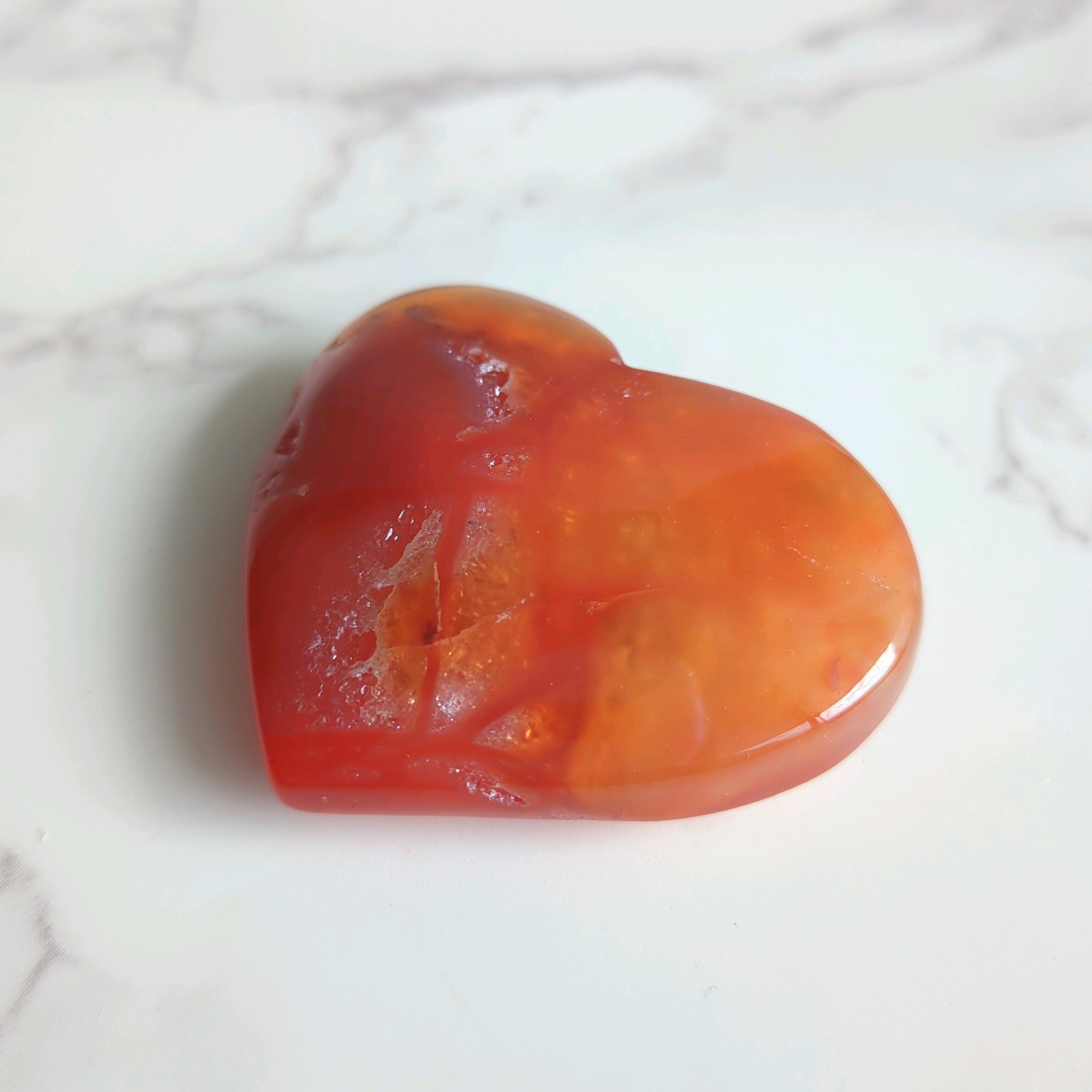 カーネリアン ❣️ドゥルージージオード付き♡ 結晶に虹あり♡ カーネリアン ドロップ ジオード 自立 天然石 no.1222 - メルカリ