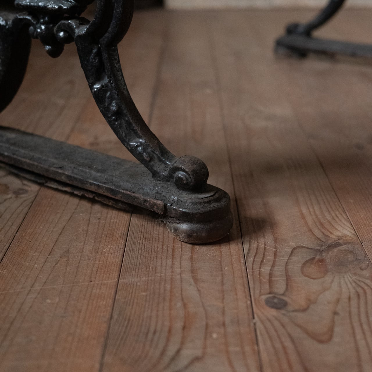Pub Table / パブ テーブル〈ダイニングテーブル・カフェテーブル