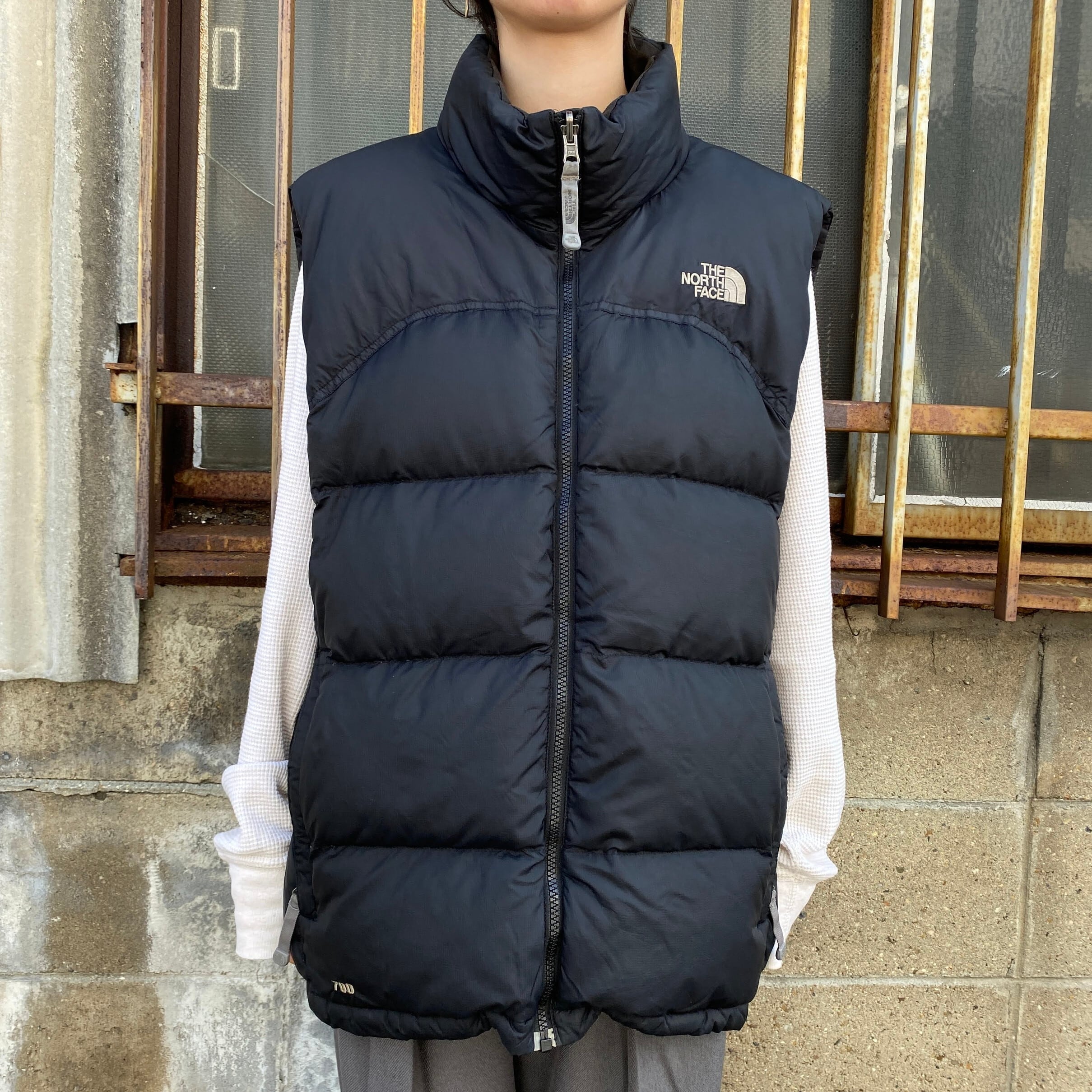 00年代 ザ ノースフェイス 700フィルパワー ヌプシ グースダウンベスト メンズL相当 古着 THE NORTH FACE アウトドアベスト  ブラック 黒 00s ヴィンテージ ビンテージ 05年製【アウトドアジャケット】 | cave 古着屋【公式】古着通販サイト