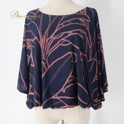 フラダンス 衣装 トップス ネイビー系 Kuulei Hawaii ハワイアン ハワイアンプリント アロハ フラ ダンス レッスン 練習 フラ ドルマンスリーブ ピンク系 紺 ピンク 七分袖 かわいい おしゃれ 大人っぽい 上品 やわらかい ふんわり フラダンス衣装 ネイビー トップス ドルマンスリーブ レディース 衣装 可愛い おしゃれ 練習着 アロハ柄 お洒落 フェミニン