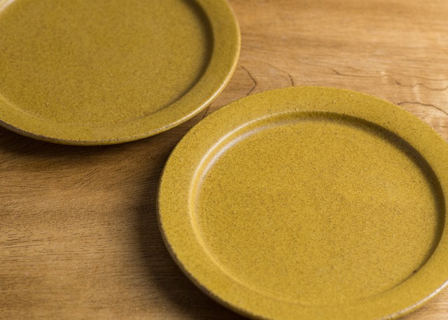 SHIROUMA 洋皿 18cm 芥子色(中皿・パン皿・ケーキ皿)/長谷川 哲也