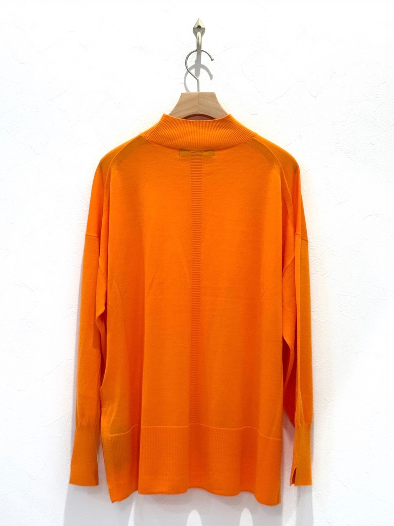 ハイネックハイゲージニット