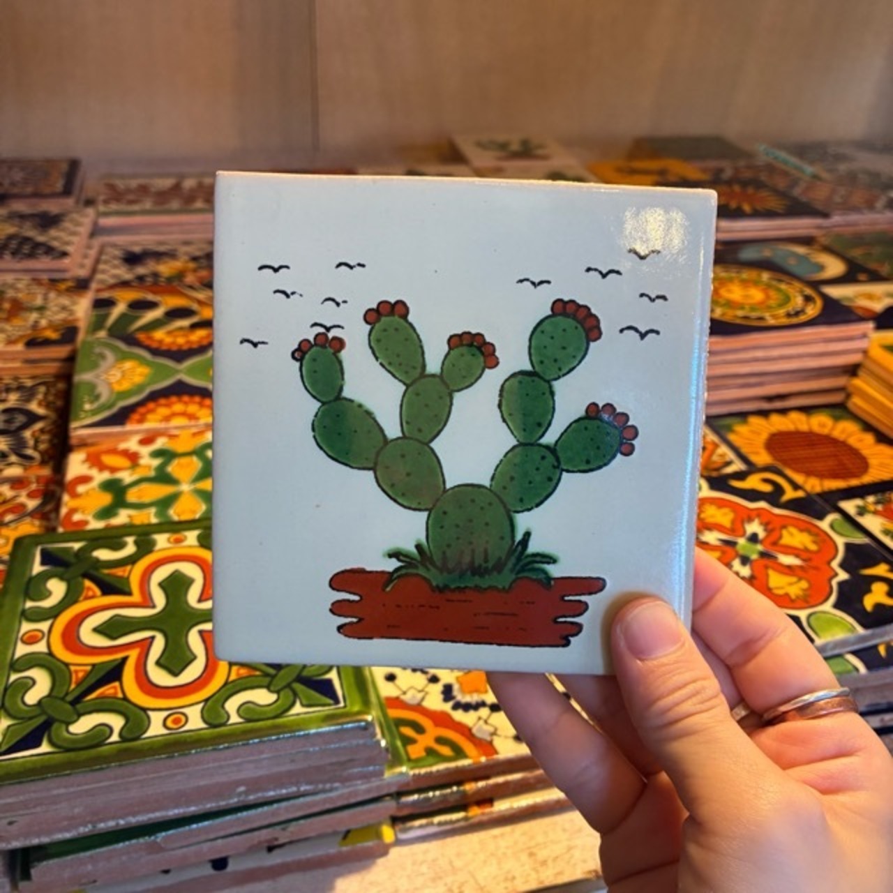 Mexico Talavera tile　メキシコタラベラタイル　W　サボテン　グリーン　ホワイト　10cm　コースター　鍋敷き　DIY　モザイクタイル　柄タイル　室内壁　室外壁　デザインタイル　レトロ　アートタイル　ハンドメイド