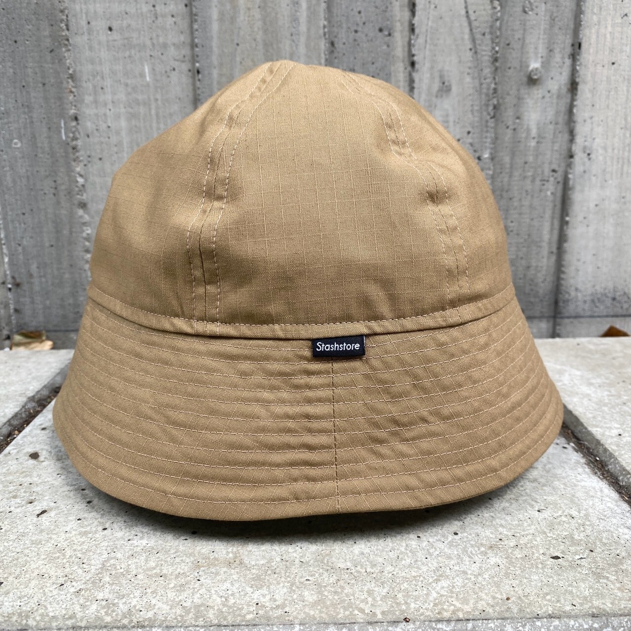 Stashstore BucketHat Beige