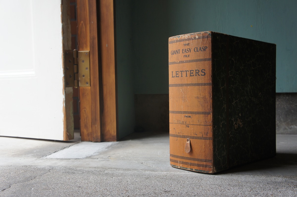 Antique File Box "GIANT EASY CLASP" oddment store /vintage・antique