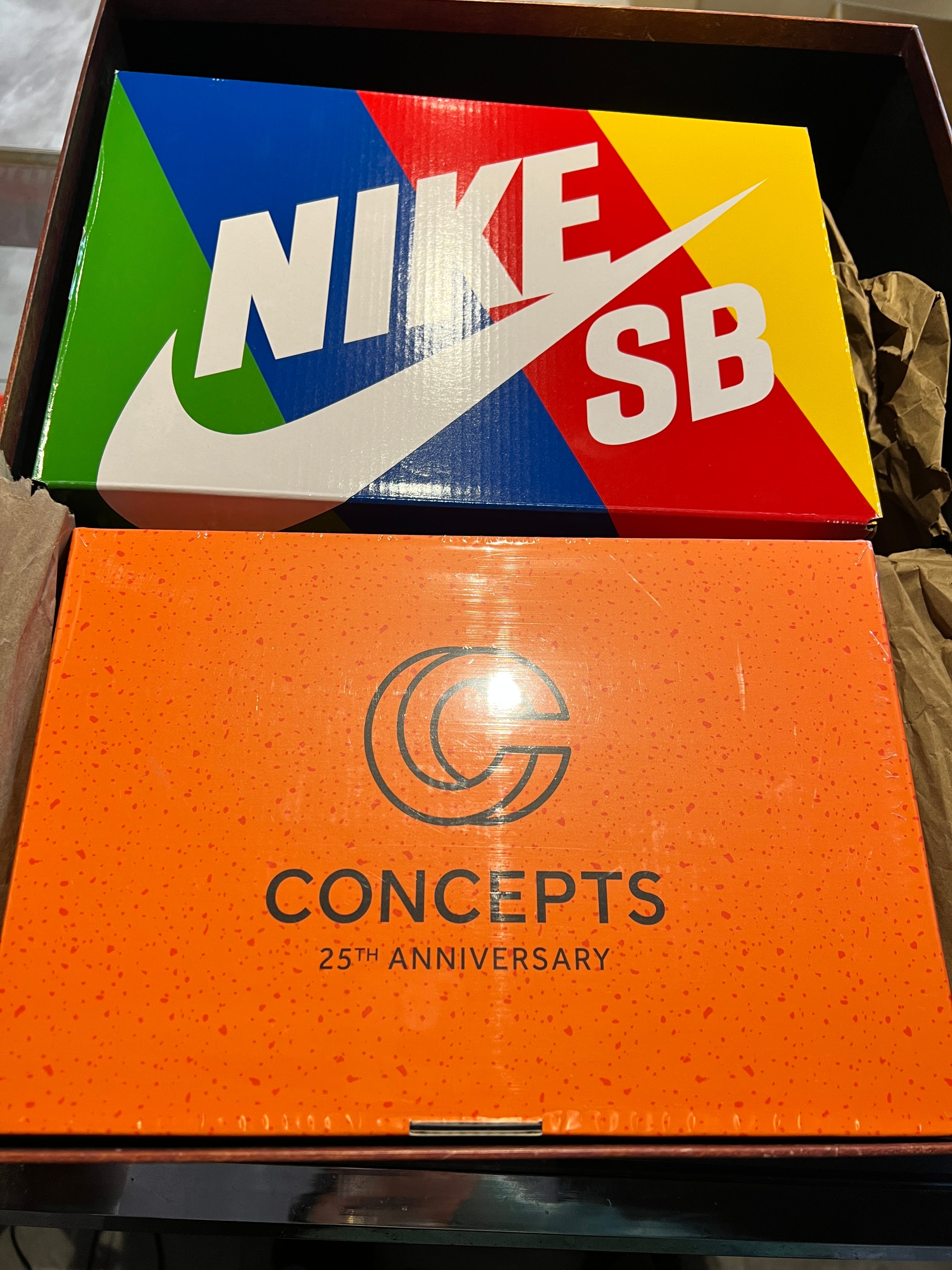 Nike SB Dunk Low Concepts Orange Lobster (Special Box) US10 Nike SB Dunk Low Concepts Orange Lobster (Special Box) US10