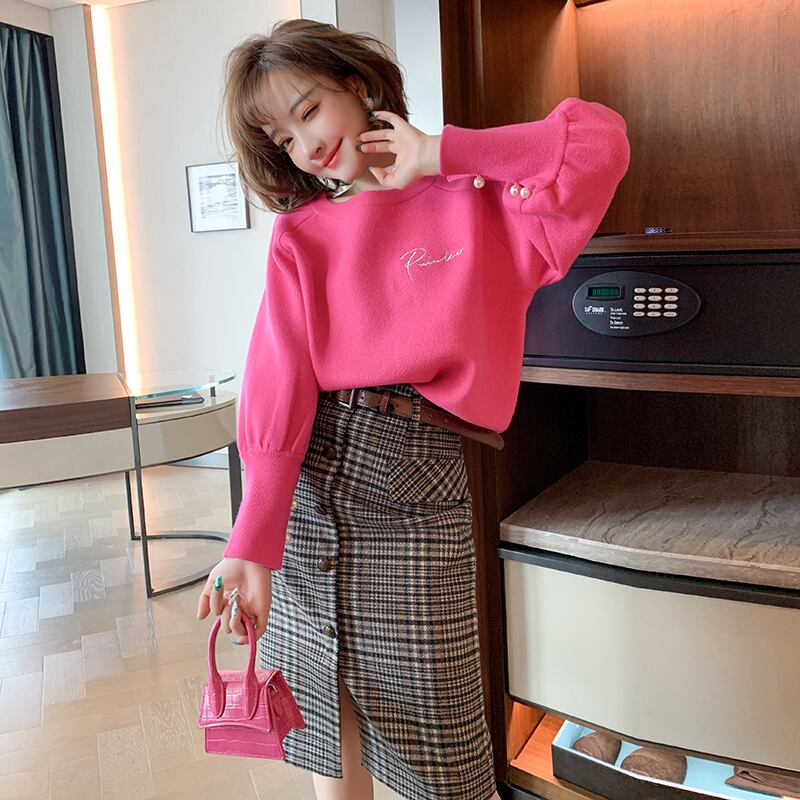 ラウンドネックニットルーズセーター レッド 刺繍 ウィンター 冬物 Oネック MIUCO32490055955