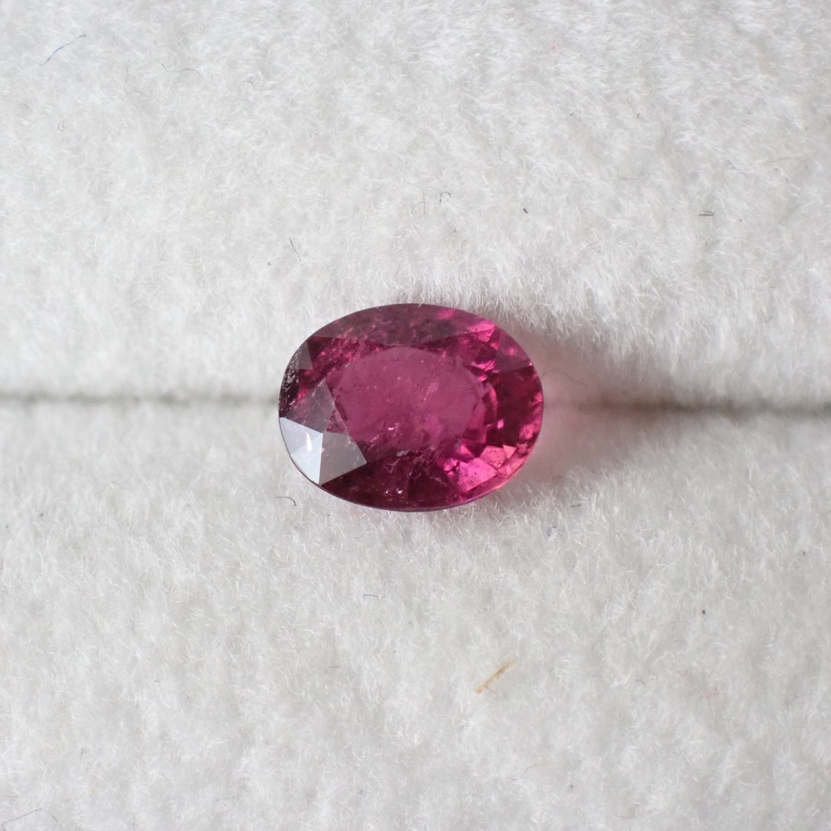 アフリカ産非加熱ピンキッシュパープルトルマリン(ルベライト) オーバルカットルース 0.53ct 5.7mm*4.5mm*2.9mm | Le ...