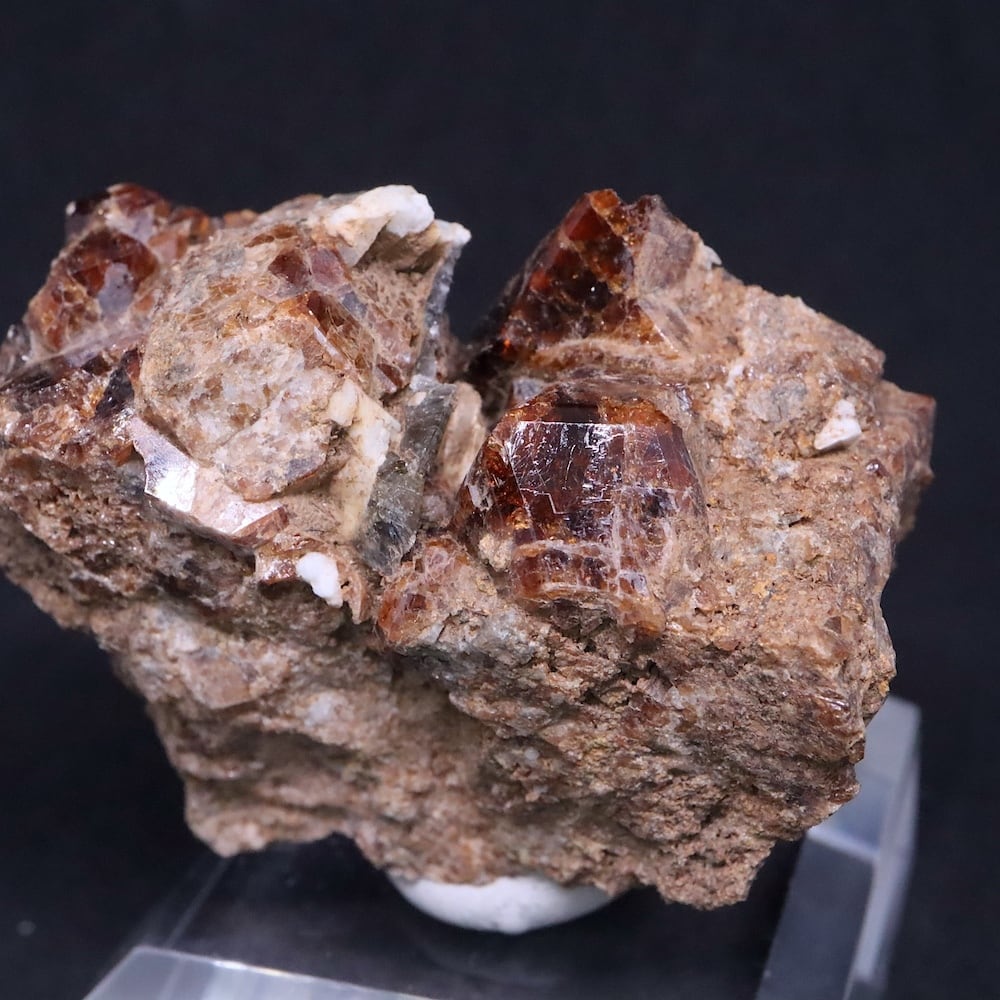 自主採掘！カリフォルニア産 グロッシュラー ガーネット141.3g GN285