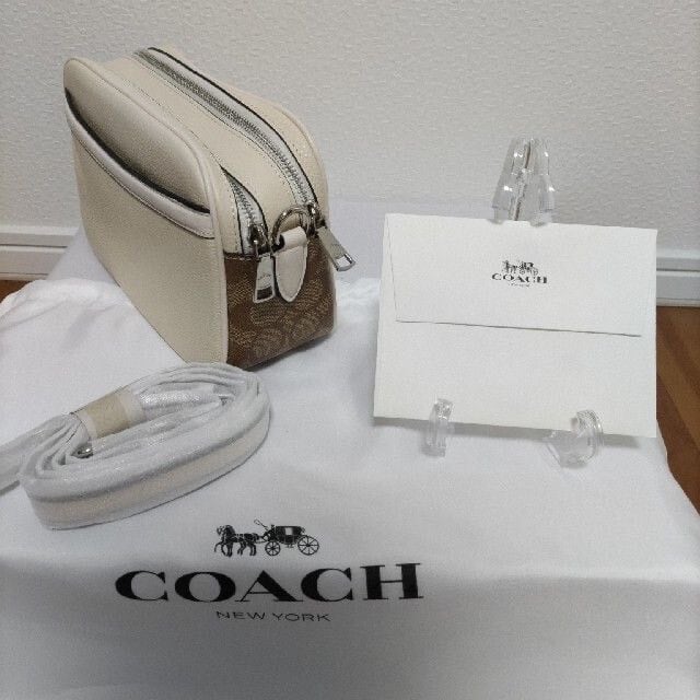 COACH コーチ ショルダーバッグ ダンボ チョークホワイト ディズニー