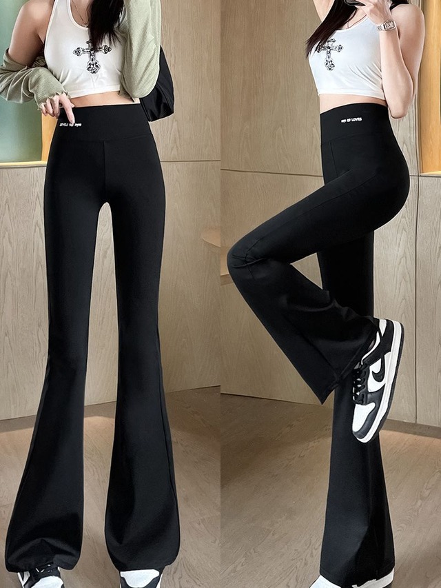 2サイズ 2タイプ ハイウエスト フレア レギンスパンツ レディース パンツ ボトムス ロングパンツ レギパン フレアパンツ ロング 丈長 フレア タイト スリム 細身 ブーツカット ストレッチ 伸縮性 ポリエステル かわいい 大人可愛い きれいめ シンプル カジュアル おしゃれ こなれ感 無地 春 夏 秋 冬 ママ 通勤 学生 学校 通学 デート お出かけ 旅行 公園 女子会 休日 重ね着 韓国 体型カバー 美脚 脚長 普段使い 着回し レイヤード M L XL 白 ホワイト 黒 ブラック グレー