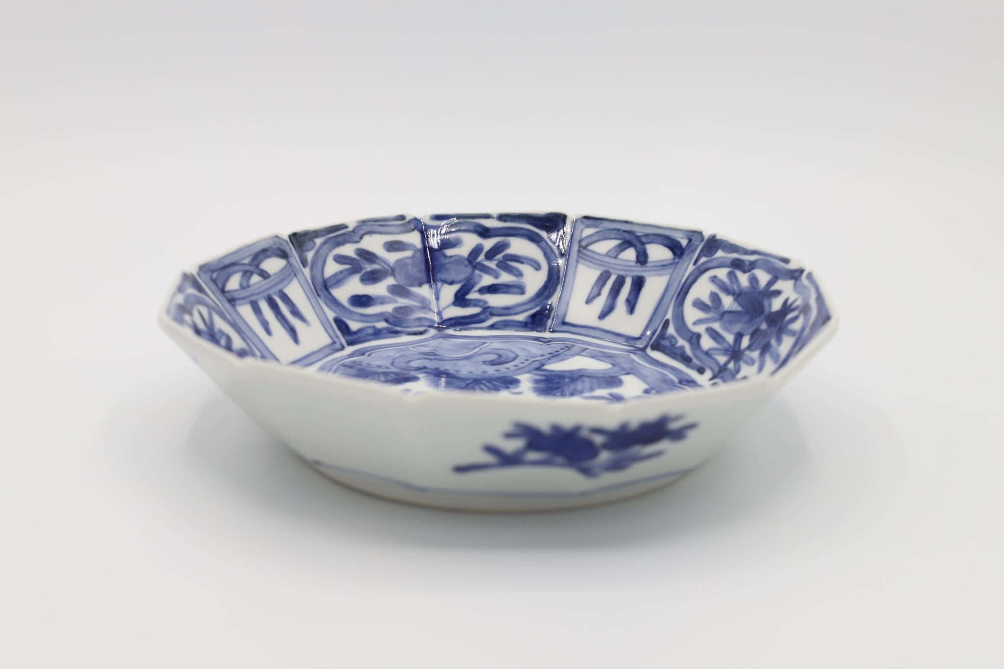 12角鉢 染付芙蓉手鹿小鳥図 | galleryサラ