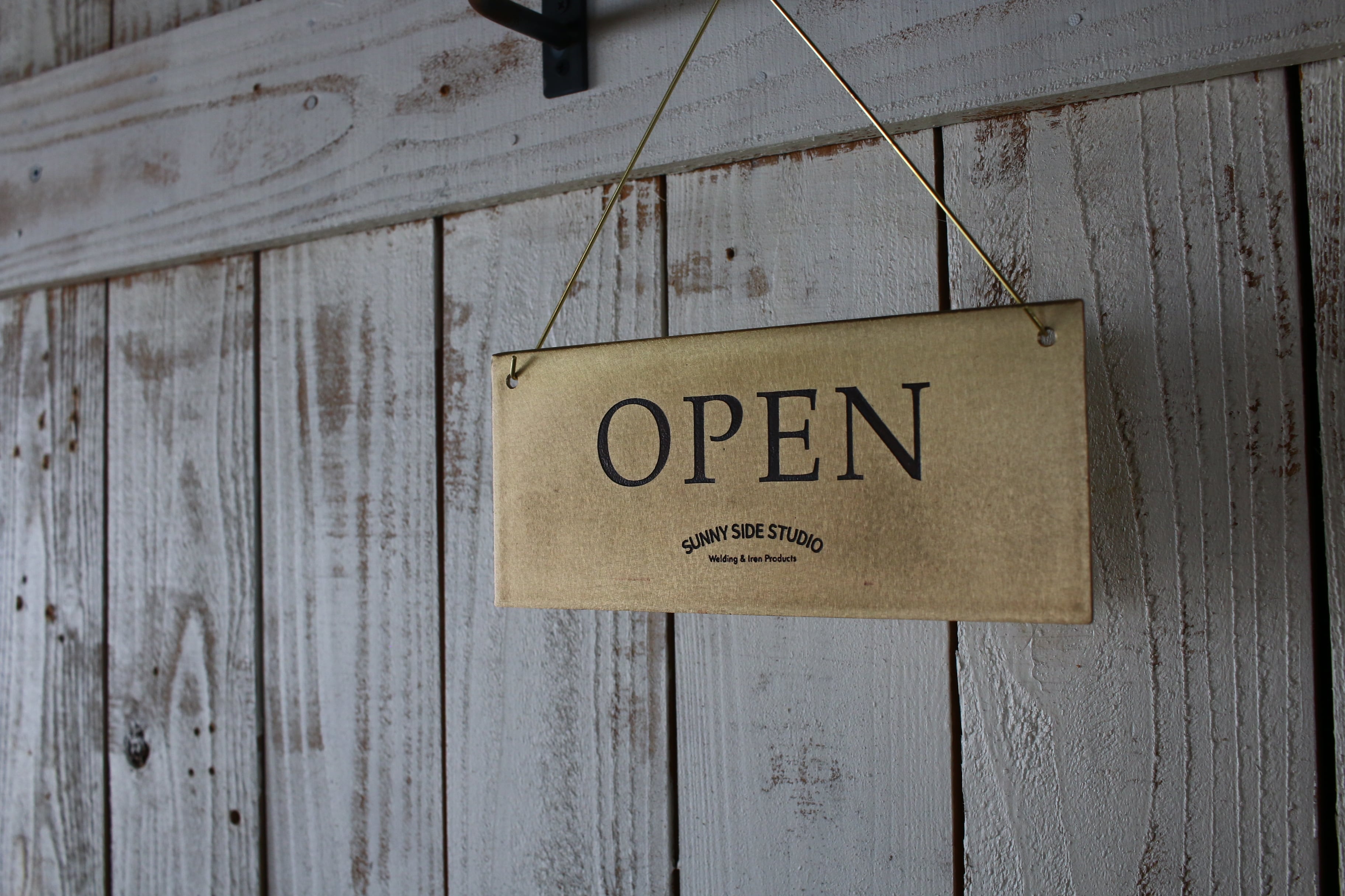 ロゴ入り真鍮プレート両面（OPEN/CLOSE）縦80mm×横190mm×厚み2mm