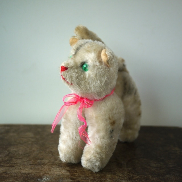 緑目の猫　立ち姿にゃんこ　ぬいぐるみ　ドイツヴィンテージ