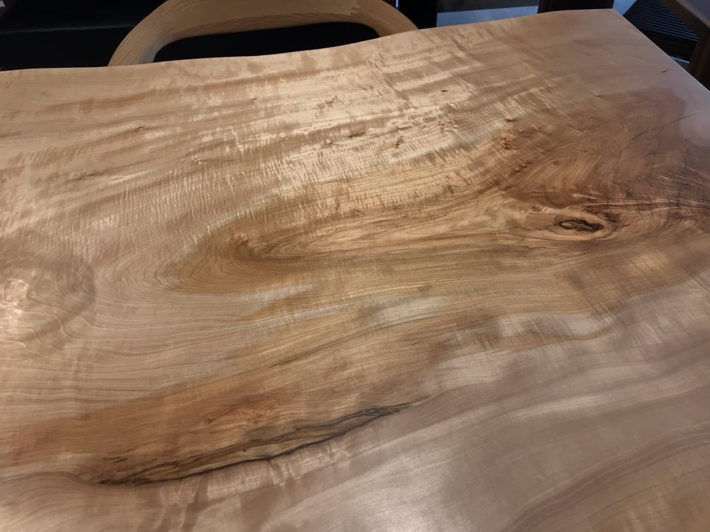 栃（トチ）_2050×760-950-1010×50_横浜元町店_テーブル天板/一枚板