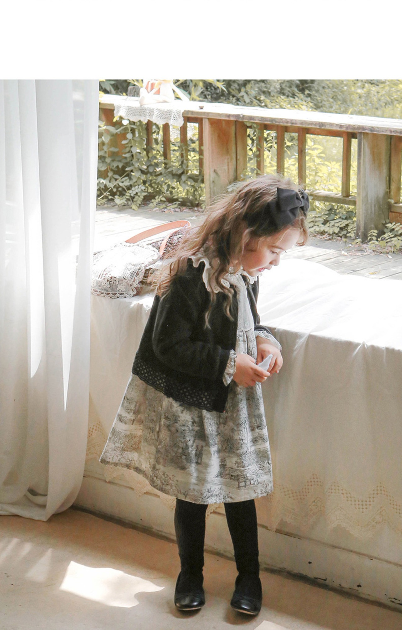 秋クルーネック透かし編みカーディガン