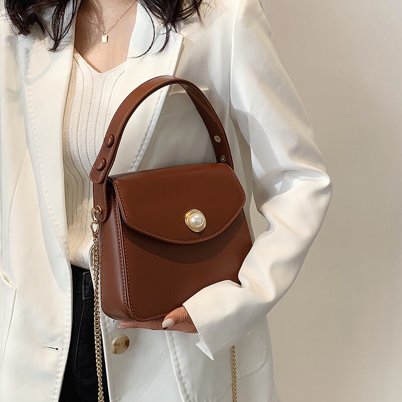 スタンダードチェーン レトロ スクウェア メッセンジャーバッグ Tiancai_Wing_Bag64052815304