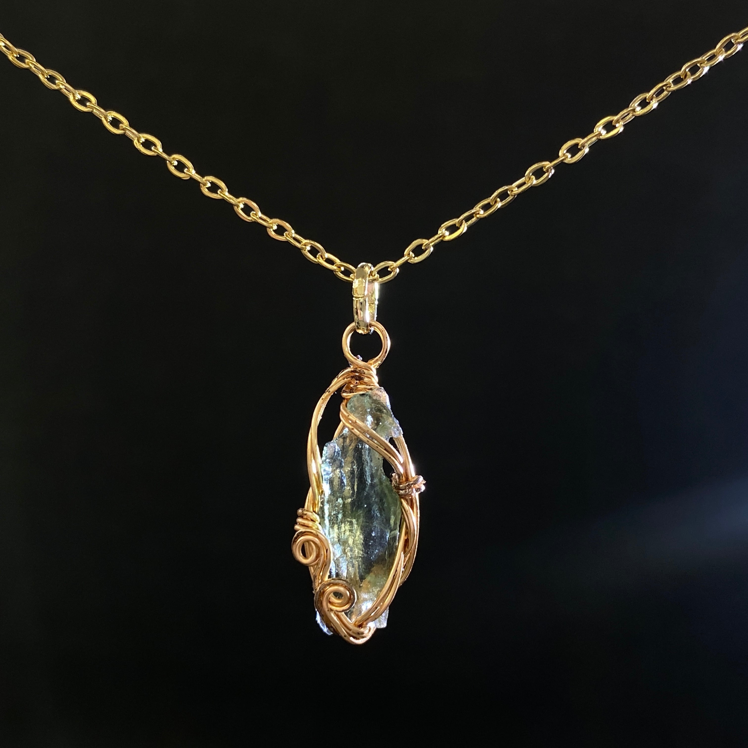 Moldavite モルダバイト | 【隕石屋】METEOS（メテオス）