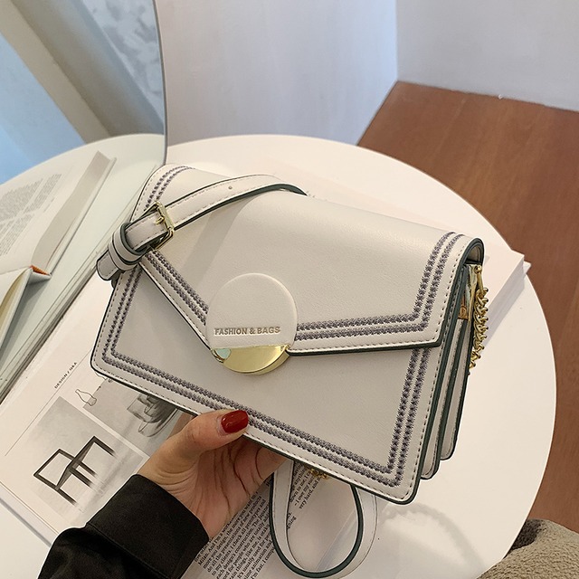 バッグ2020の女性の人気の新しい新しい流行のファッションワンショルダー小さな正方形のバッグネット赤すべて一致テクスチャーメッセンジャーバッグの感覚 Tiancai_Wing_Bag5864716