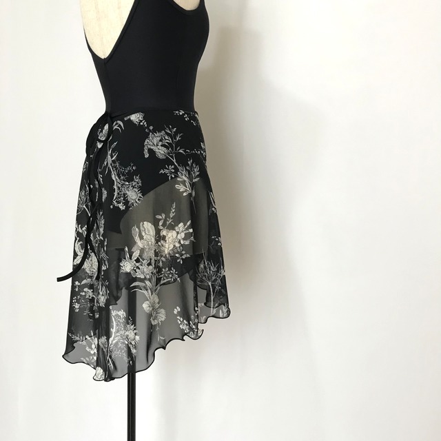 ◇"Tatiana" Ballet Wrap Skirt -Classical flowers (Black)