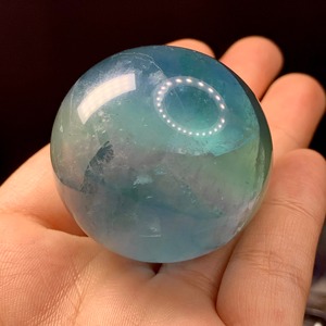 s158.グラデーションが可愛いフローライトスフィア