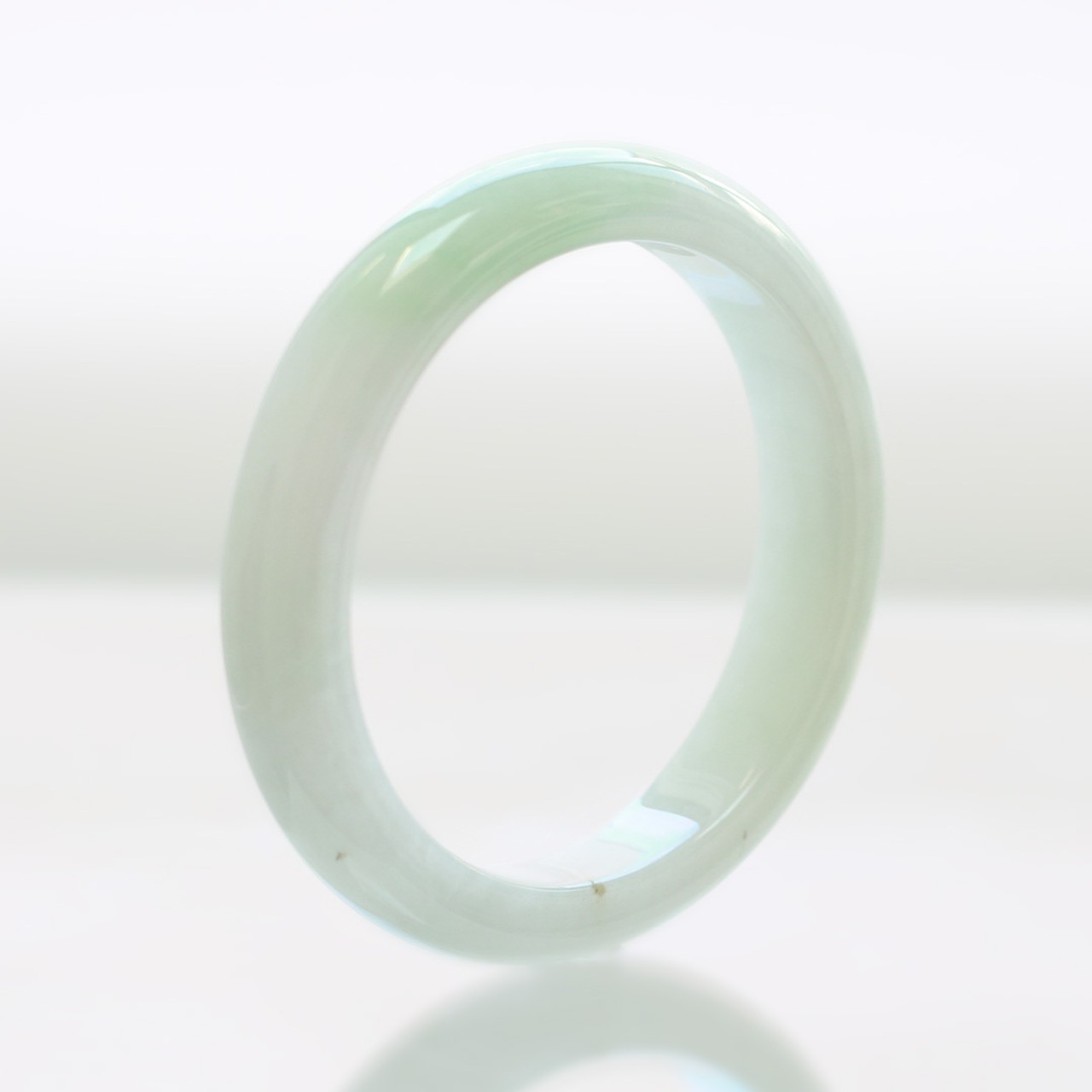 【内径 約56mm】 White Komaru 翡翠バングル A貨翡翠 jd_bg1432