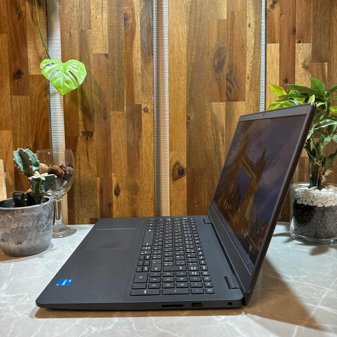 美品】Dell Vostro 5300☘️SSD256G+HDD500GB | ほんぽくんのPC