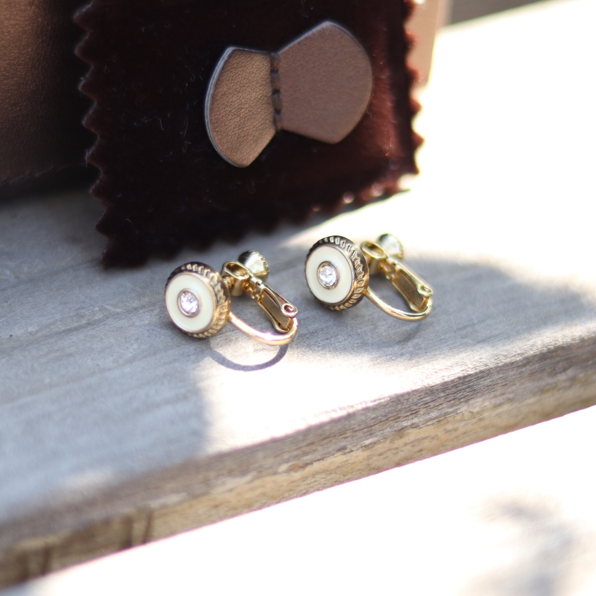 vintage pearl earring