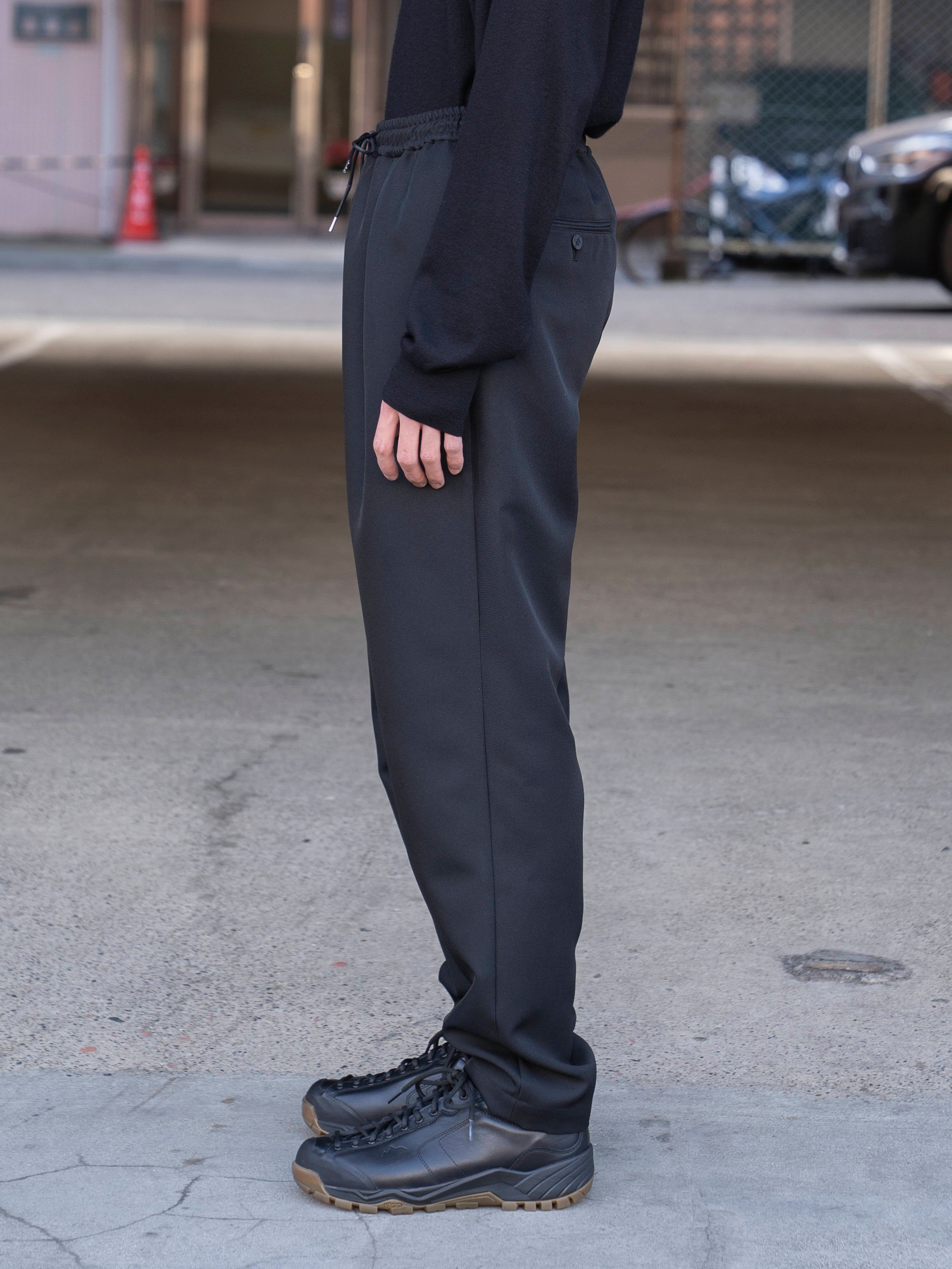 yoshiokubo TWILL TUCK PANTS BLACK YKPT01 | BEST PACKING STORE