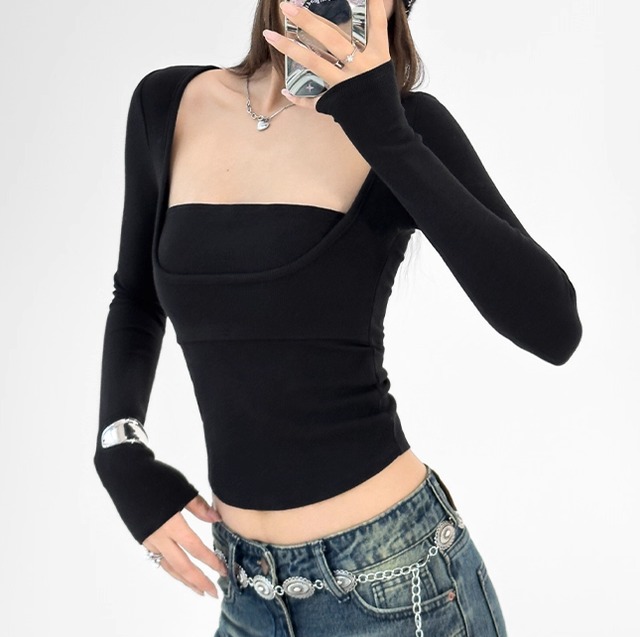 レディース トップス ロンT カットソー クロップド丈 長袖 スクエアネック タイト スリム 細身 かわいい シンプル カジュアル おしゃれ かっこいい スポーティー クール 存在感 ベーシック アメリカン アクティブ ホットガール 無地 春 秋 デート お出かけ 旅行 公園 女子会 休日 ショッピング コンサート ライブ お花見 カフェ 韓国 オルチャン コーデ プチプラ 普段使い 着回し トレンド 流行 インスタ映え S M カラバリ 白 ホワイト 黒 ブラック ピンク ベーシックカラー