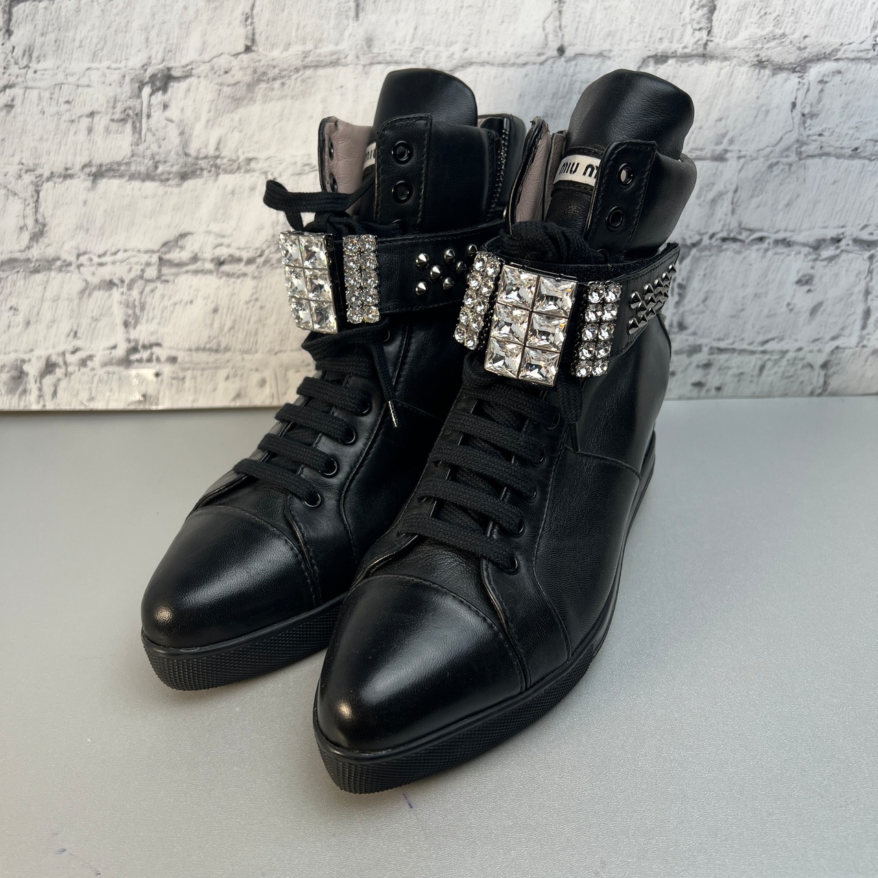 miumiu ミュウミュウ ハイカット スニーカー スタッズ ビジュー  靴 ブラック A-10528