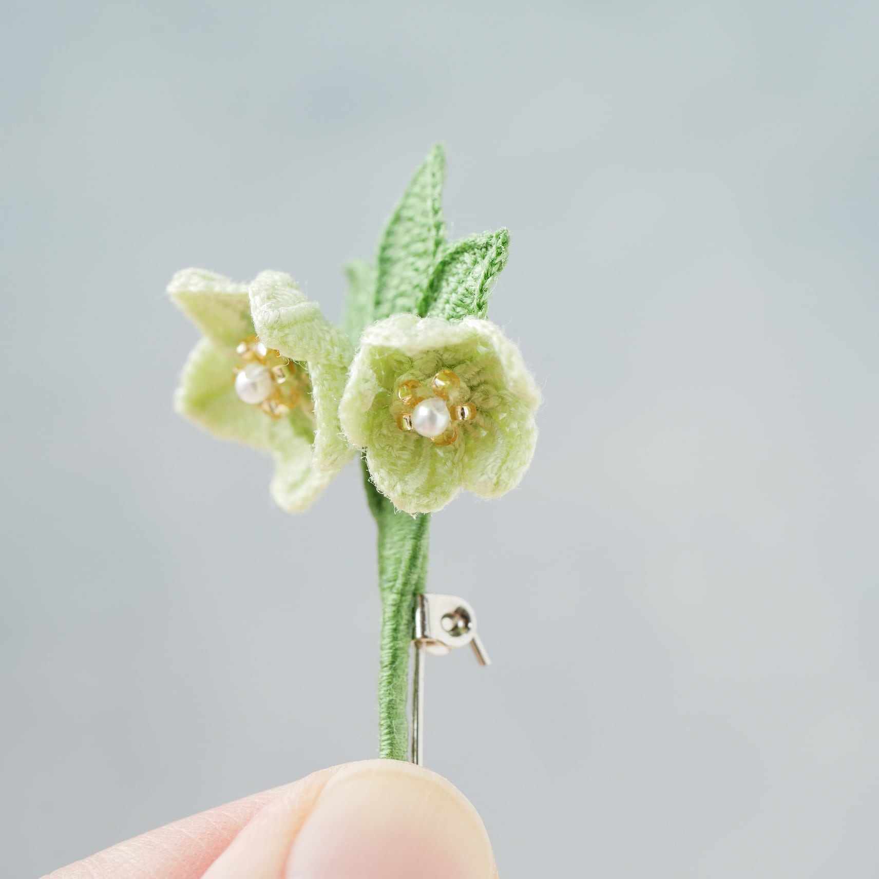 3色から選べる＊クリスマスローズのブローチ(受注制作) | 四季折々