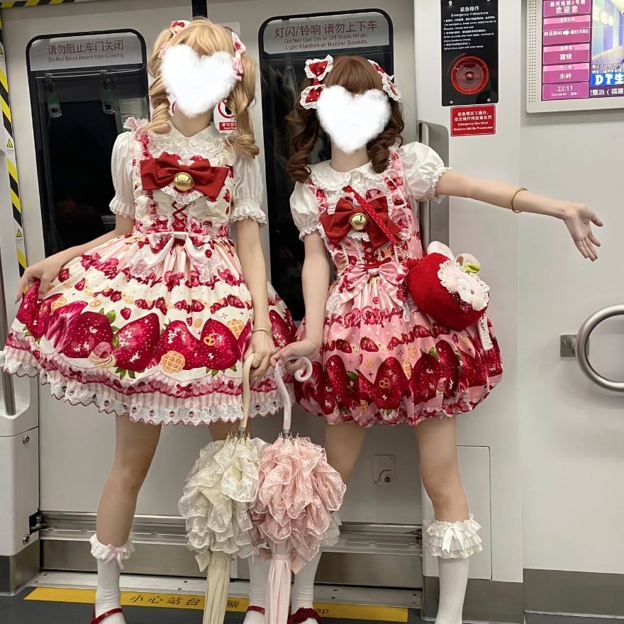 ロリータファッション ゆめかわいい サスペンダースカート いちご柄