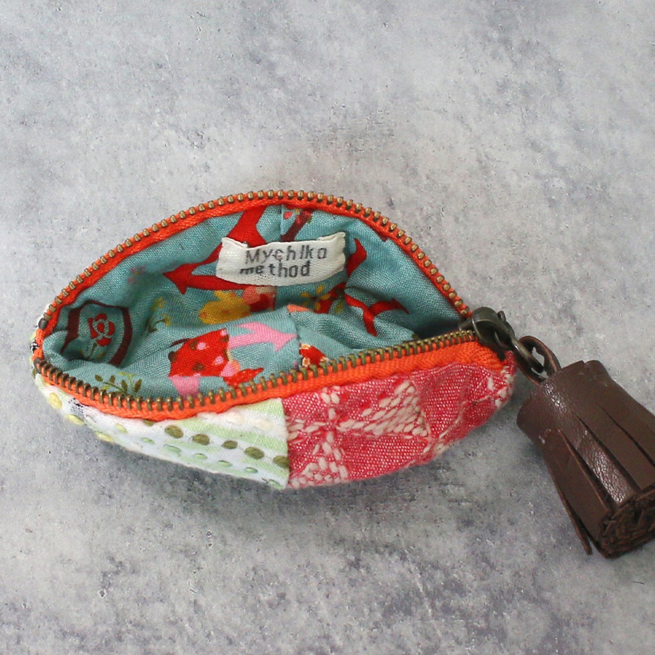 shell pouch green + pink