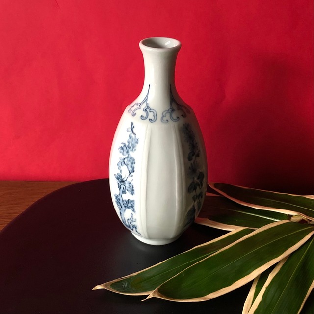 茶筅型花瓶（中）梅・菊・牡丹・蔓紋様