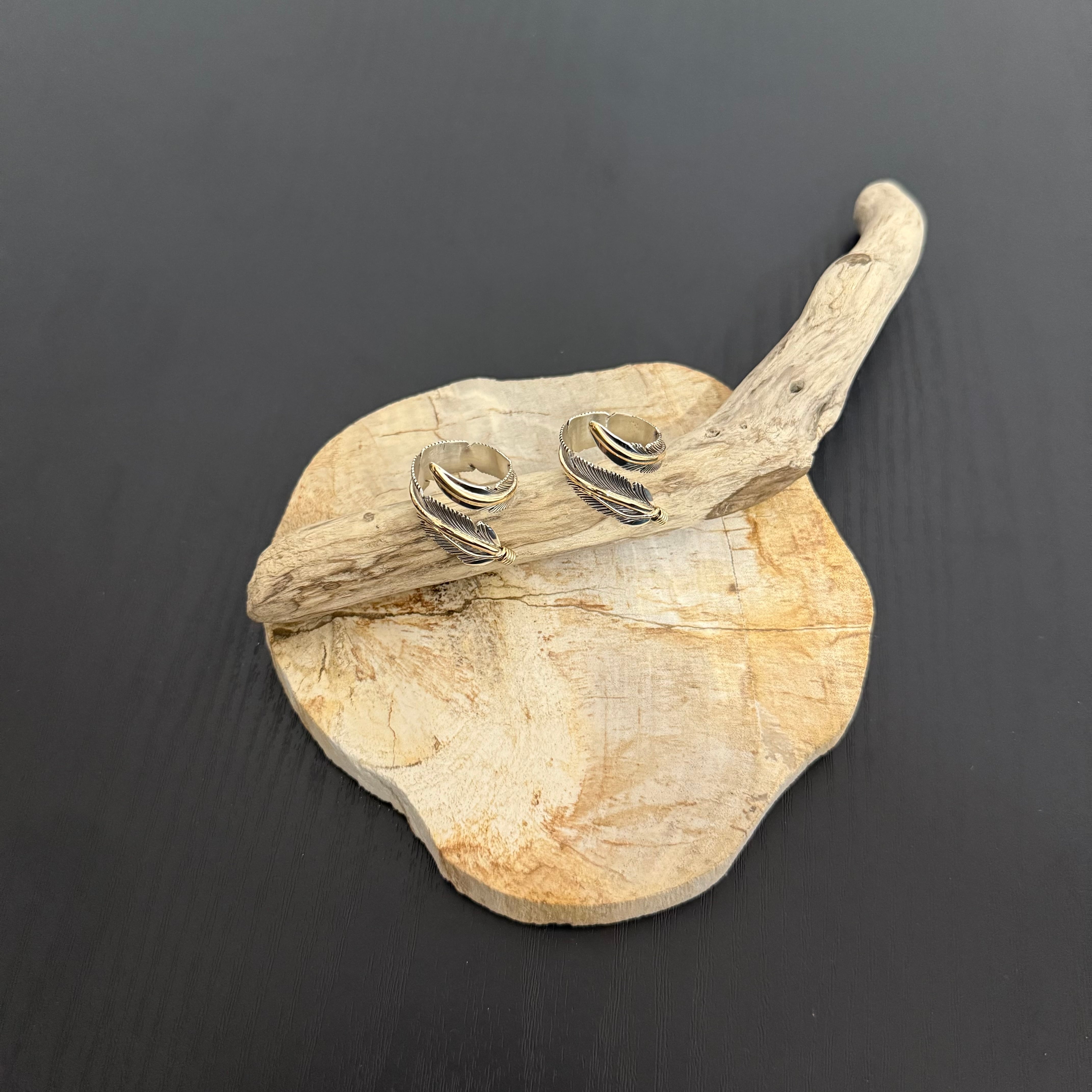 ハーヴィーメイス 12KGF フェザー リング | HEEERO 【インディアン