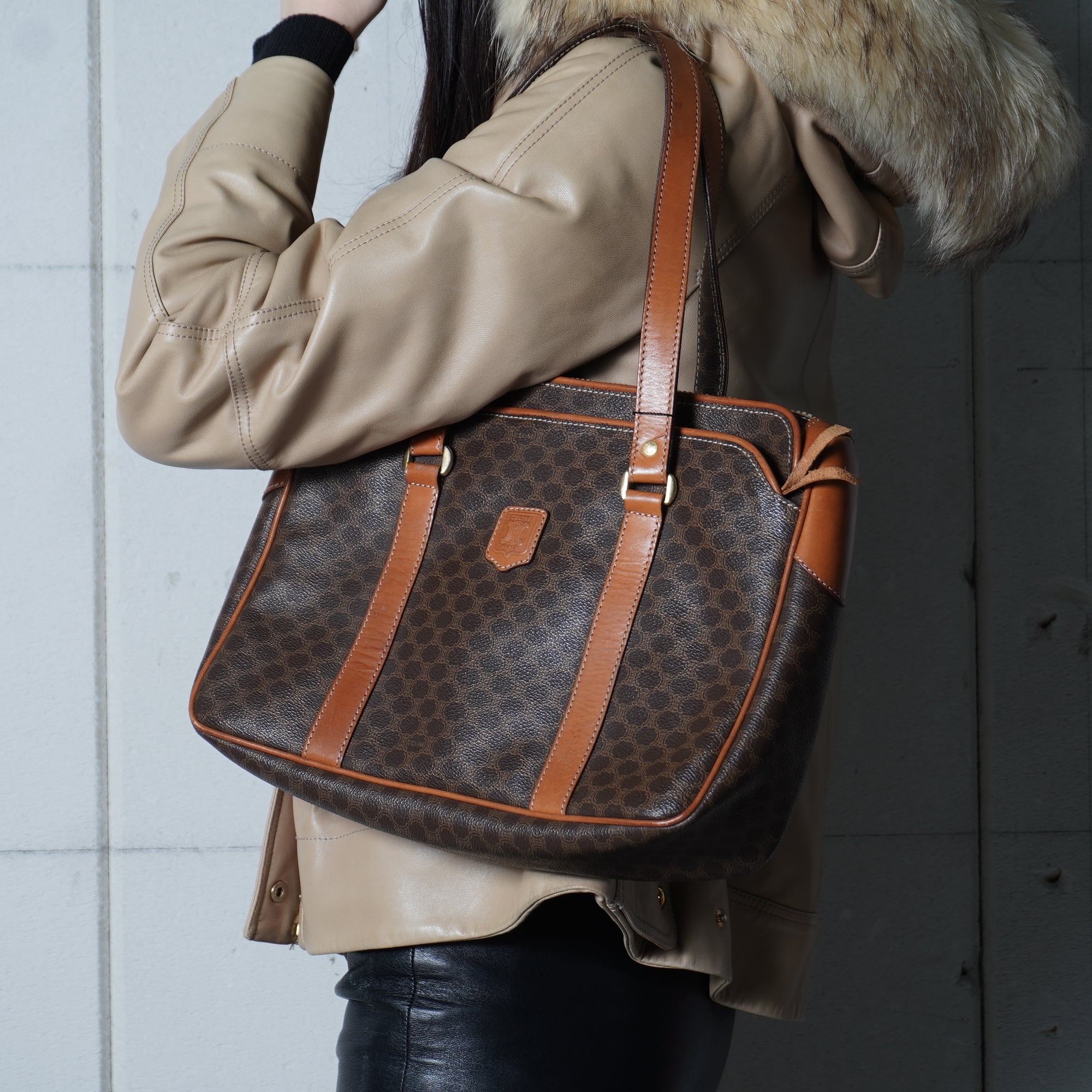 セリーヌ ハンドバッグ ブラウン マカダム柄 トリオンフ CELINE】セリーヌ ”トリオンフロゴ” マカダム柄ハンドバッグ brown