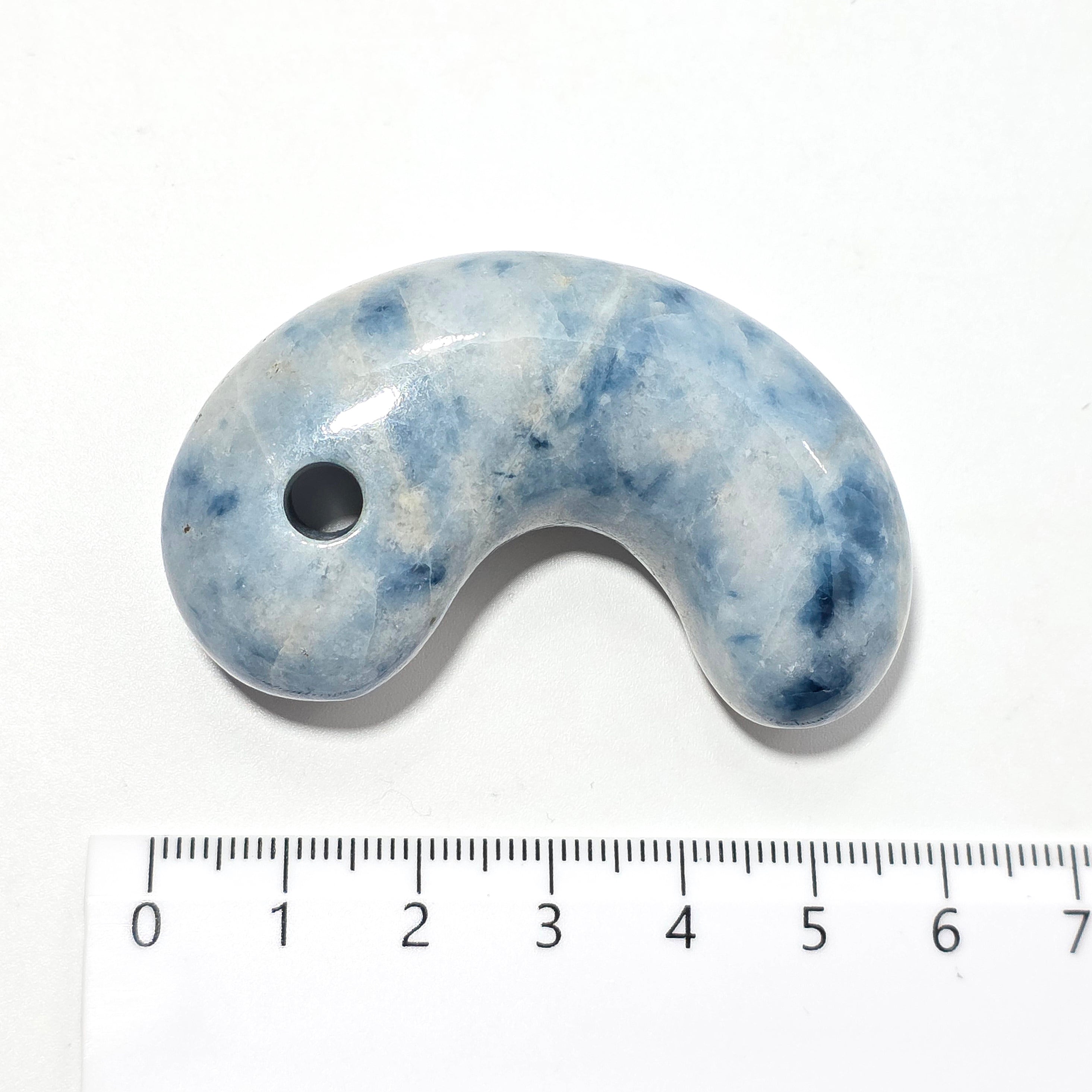 入コン沢 勾玉:糸魚川翡翠 BMT0574 | 糸魚川翡翠工芸家 赤羽可行BASE