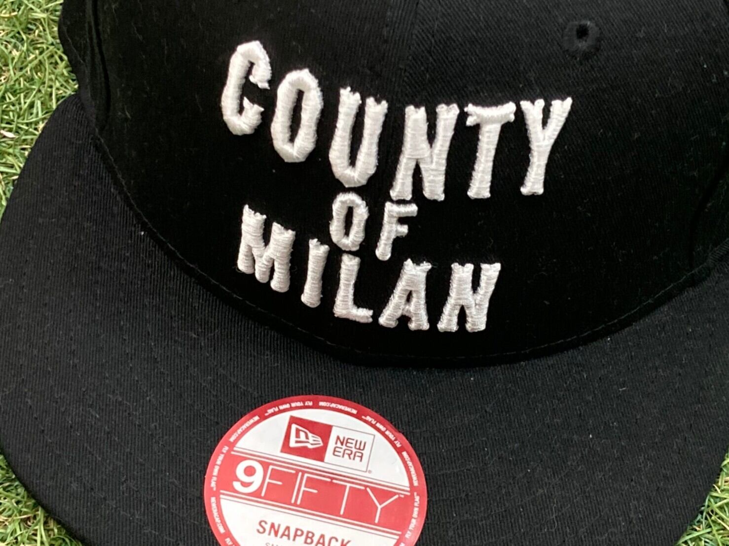 MARCELO BURLON × NEW ERA COUNTY OF MILAN SNAPBACK CAP BLACK SMALL-MEDIUM  20KD4693 | BRAND BUYERS OSAKA