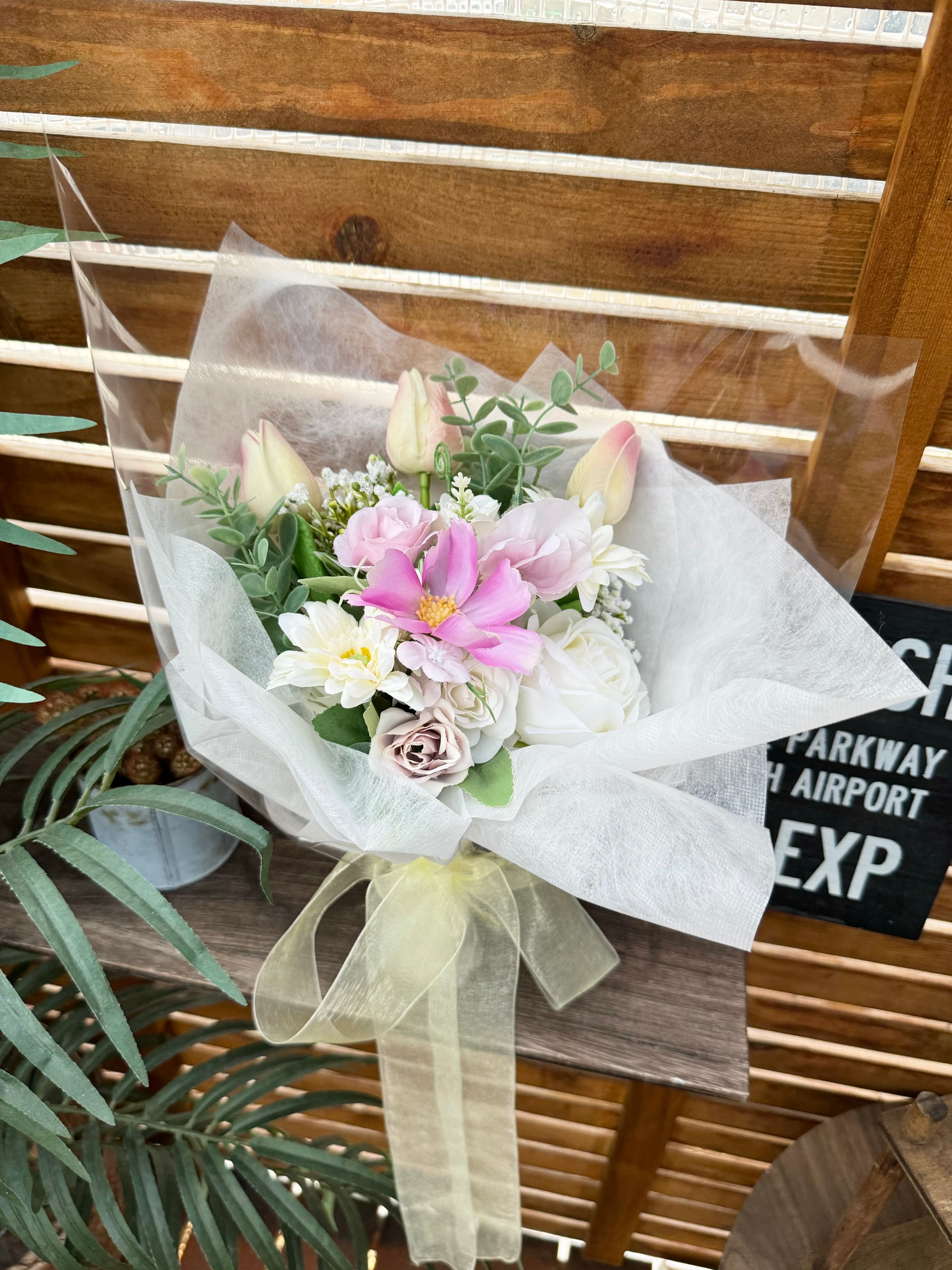 花束•*・ピンクチューリップ×白ガーベラ | houkiboshi